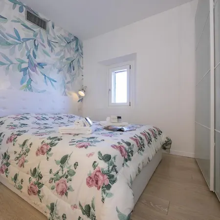 Paradiso Del Lago Cristina Apartment